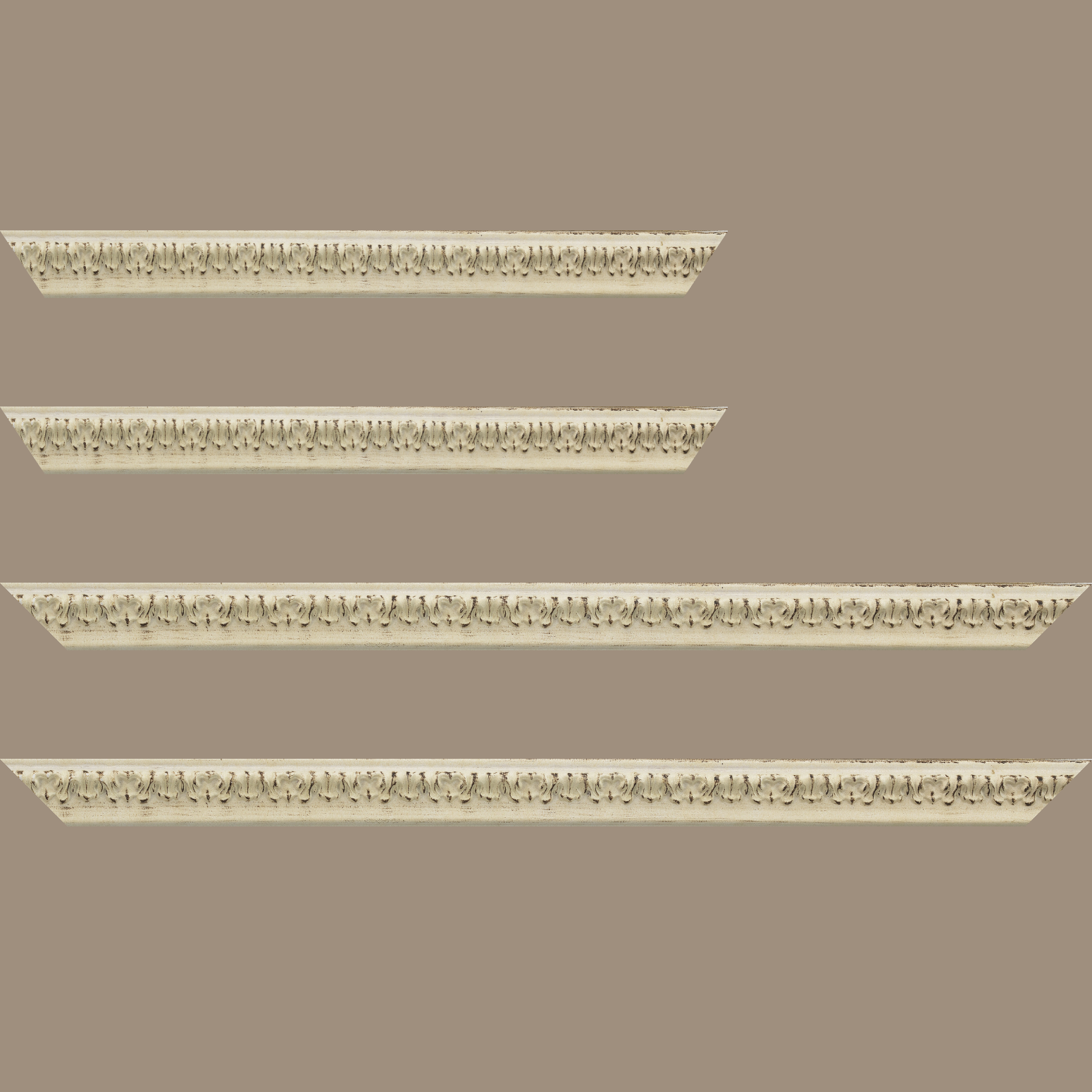Baguette bois profil incurvé largeur 3cm blanchie finition antiquaire - 34x40
