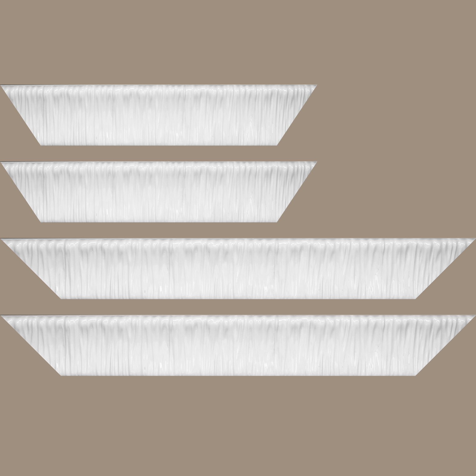 Baguette bois profil incurvé largeur 6.6cm blanc laqué effet plissé - 84.1x118.9