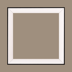 Cadre bois profil arrondi en pente plongeant largeur 2.4cm couleur crème satiné,veine du bois  apparent (pin) , angle du cadre extérieur filet noir - 50x50